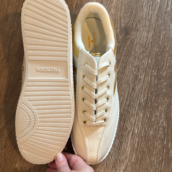 BNWOB Draper James by Tretorn Sneakers - Picture 4 of 8